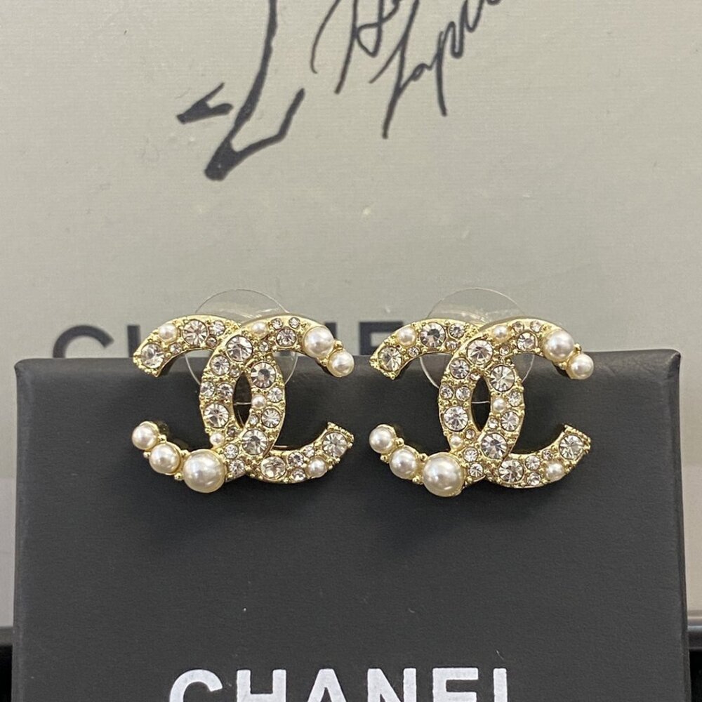 Chanel Fashion Lady Large earrings